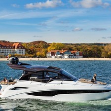 Galeon 425 HTS