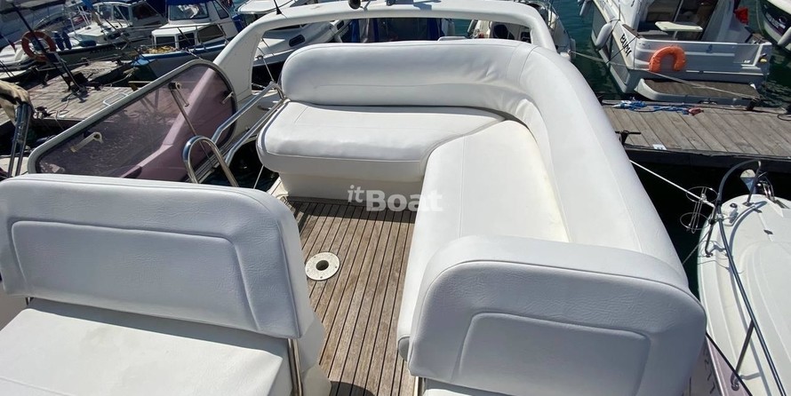 Galeon 330 Fly