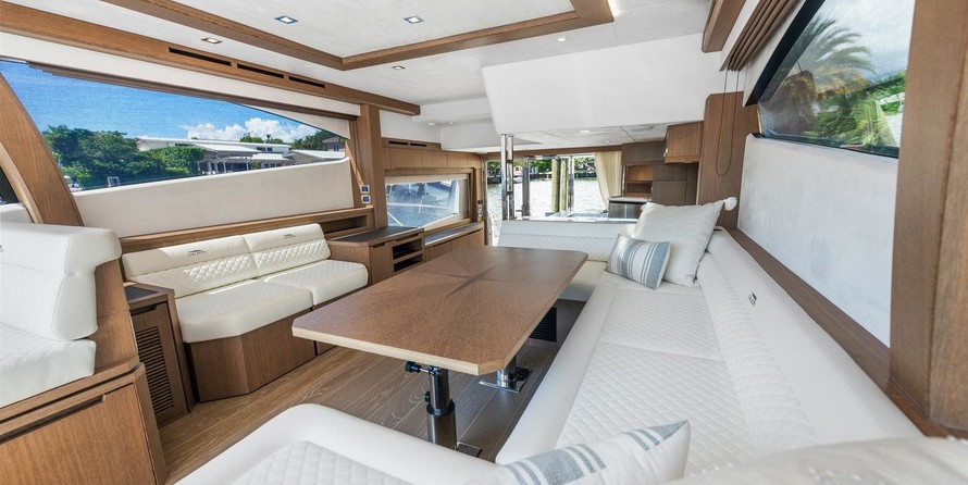 Galeon 550 Fly