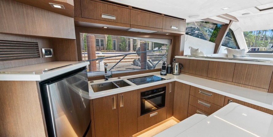 Galeon 550 Fly