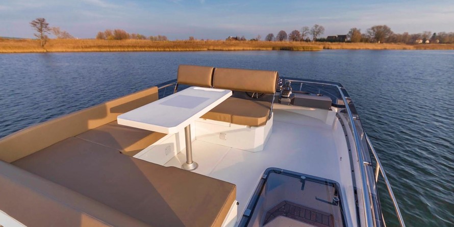 Galeon 360 FLY