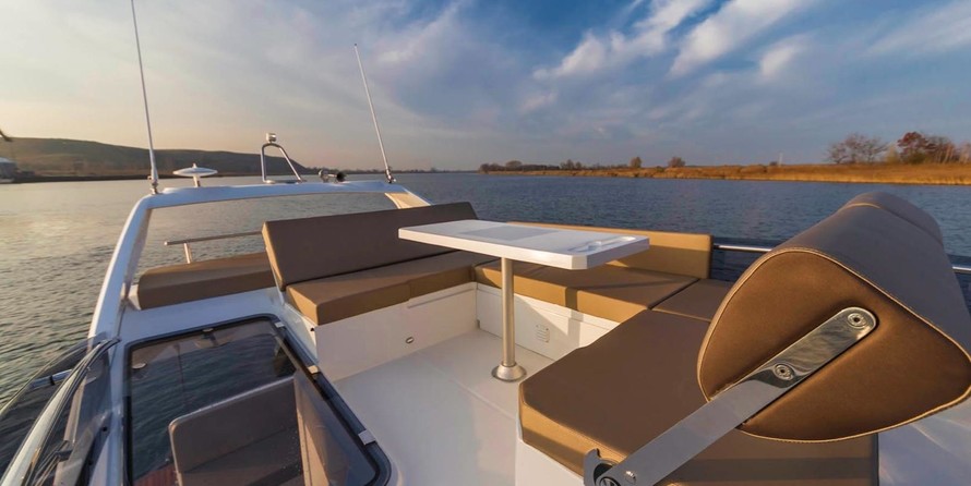 Galeon 360 FLY