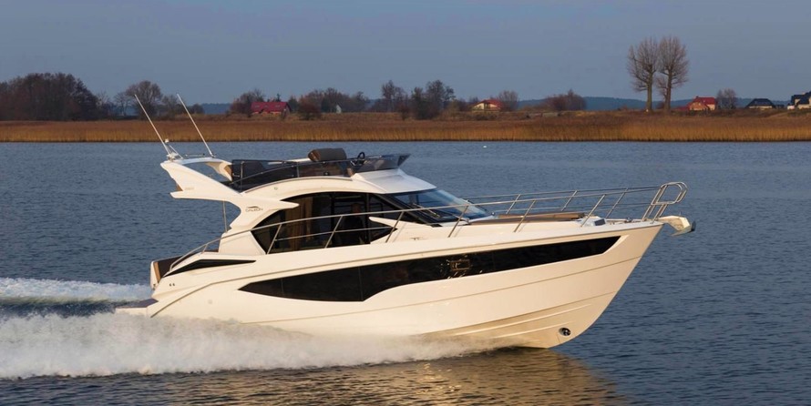 Galeon 360 FLY