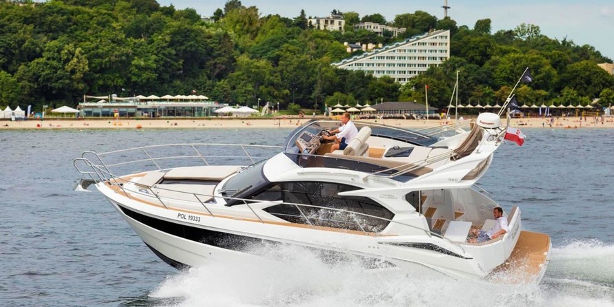 Galeon 360 FLY