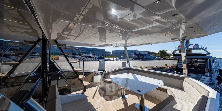Galeon 640 FLY