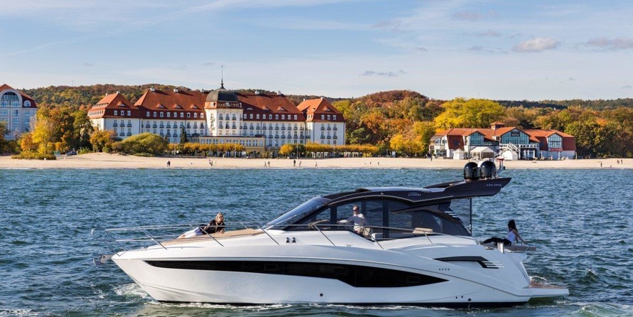 Galeon 425 HTS