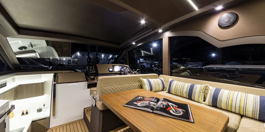 Galeon 425 HTS