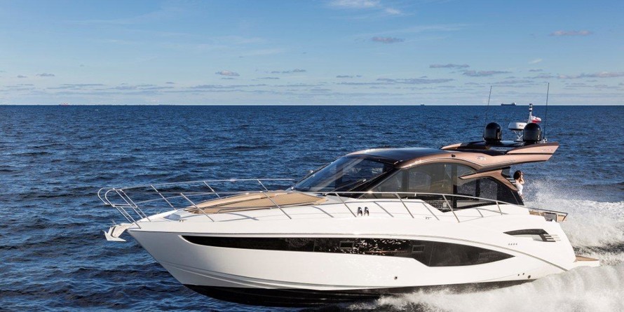 Galeon 425 HTS